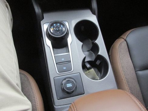 Used 2025 Ford Bronco Sport Outer Banks w/ Outer Banks Tech Package+ AWD/4WD image 38