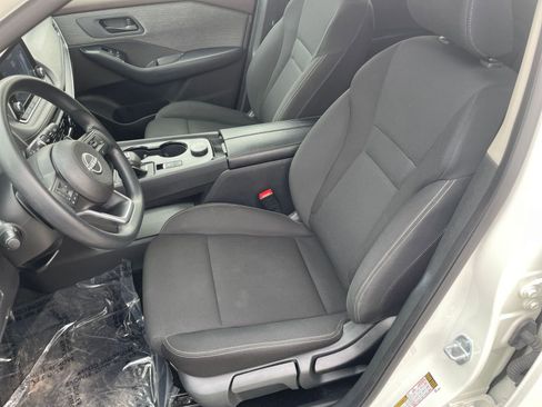 Used 2023 Nissan Rogue S image 35