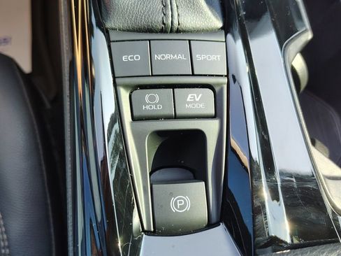 Used 2025 Toyota Camry XLE w/ Premium Plus Package AWD/4WD image 37
