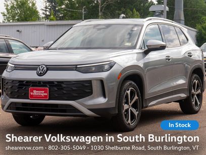 New 2025 Volkswagen Tiguan SE