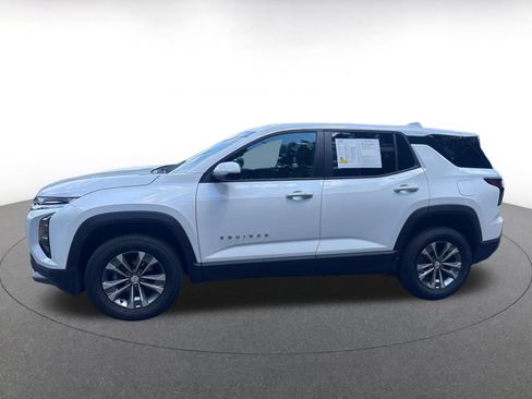 Used 2025 Chevrolet Equinox LT FWD image 12