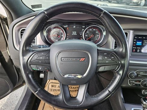 Used 2019 Dodge Charger SXT image 24