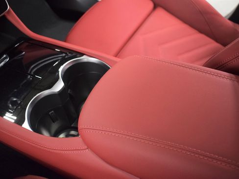 New 2025 Maserati Grecale Folgore image 37