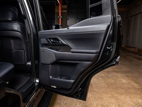 Used 2025 Lexus GX 550 image 40