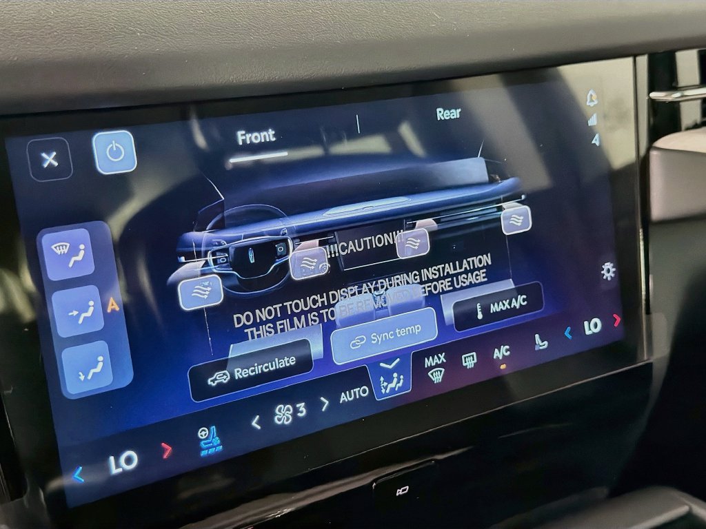 New 2026 Lincoln Navigator Premiere AWD/4WD image 16