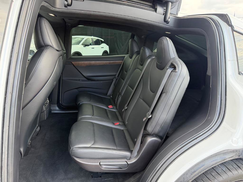 Used 2020 Tesla Model X Long Range AWD/4WD image 16