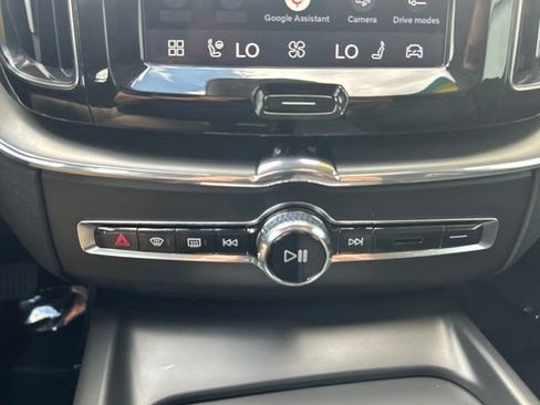 Certified 2024 Volvo XC60 B5 Core w/ Protection Package Premier AWD/4WD image 26