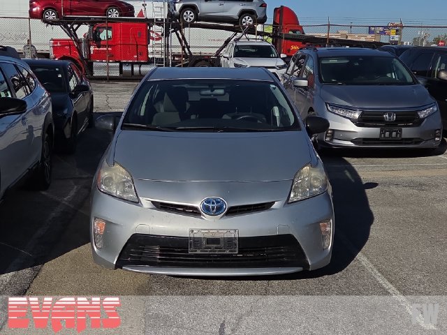 Used 2014 Toyota Prius Three FWD image 2