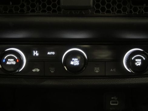 Used 2025 Honda HR-V LX image 19