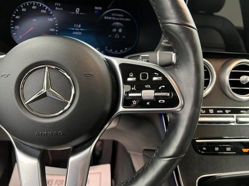 Used 2021 Mercedes-Benz GLC 300 4MATIC image 23