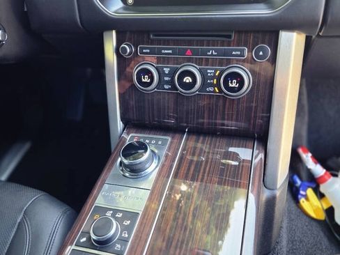 Used 2017 Land Rover Range Rover HSE AWD/4WD image 25