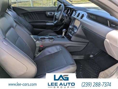 Used 2020 Ford Mustang Premium image 12