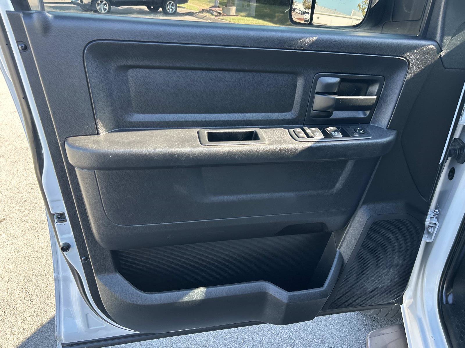 Used 2017 RAM 3500 Tradesman w/ Chrome Appearance Group AWD/4WD image 31