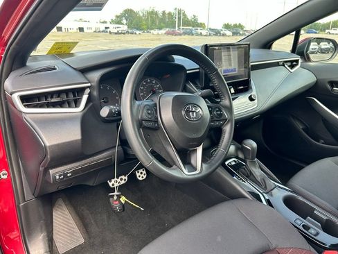 Used 2025 Toyota Corolla SE w/ Convenience Package FWD image 10