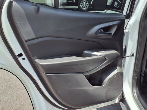 Certified 2024 Chevrolet Trax LT w/ Driver Confidence Package image 16