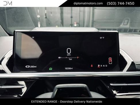 Used 2025 GMC Sierra EV Denali AWD/4WD image 33