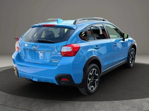 Used 2017 Subaru Crosstrek 2.0i Premium AWD/4WD image 4