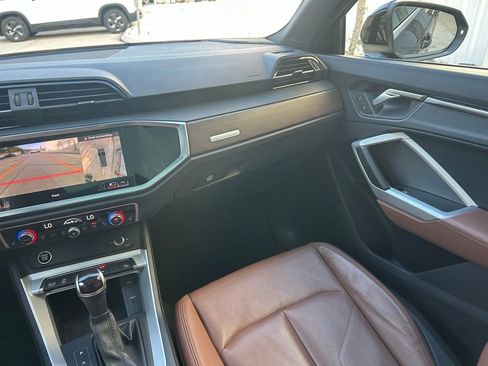 Used 2022 Audi Q3 2.0T Premium Plus w/ Premium Plus Package image 11