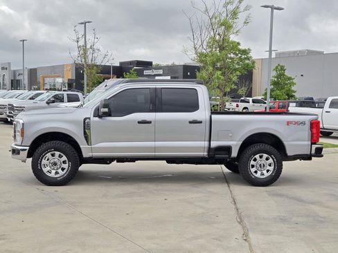 Used 2024 Ford F250 XLT w/ FX4 Off-Road Package AWD/4WD image 3