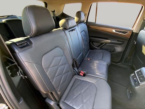 Used 2026 Volkswagen Atlas SE FWD image 19