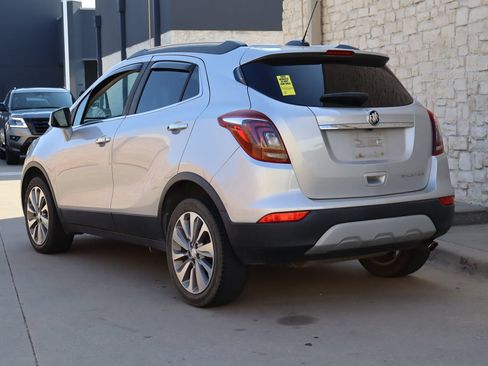 Used 2020 Buick Encore Preferred FWD image 3