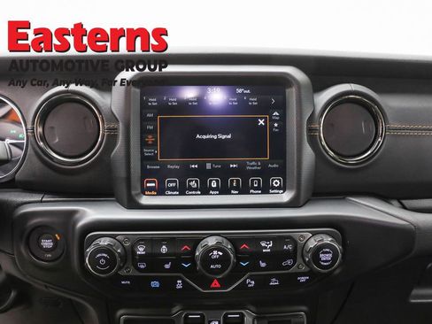 Used 2022 Jeep Wrangler Unlimited Sahara image 12