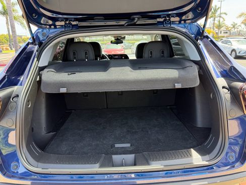 Used 2024 Chevrolet Trax LT w/ Driver Confidence Package FWD image 6