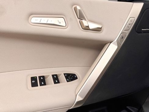 Used 2024 BMW iX xDrive50 w/ Premium Package image 26