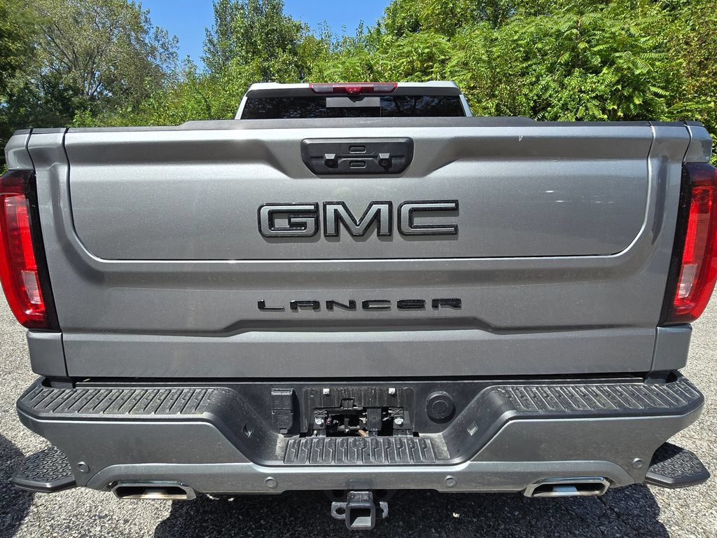 Used 2025 GMC Sierra 1500 Denali AWD/4WD image 6