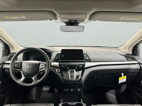 Used 2026 Honda Odyssey Touring image 11