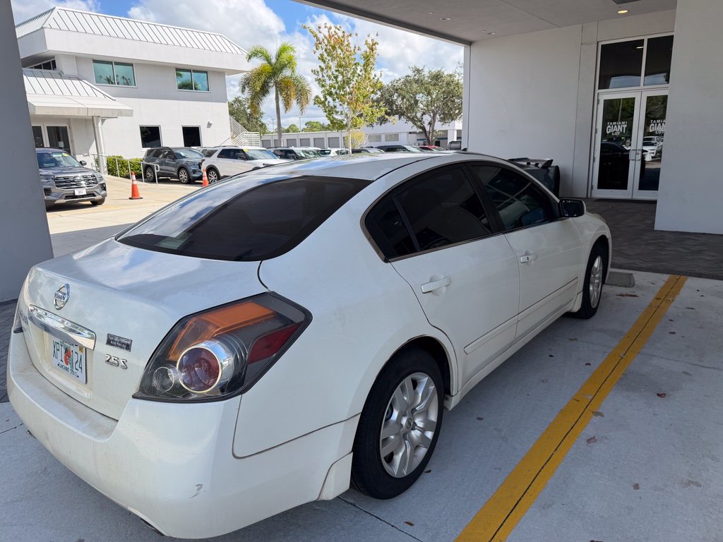 Used 2012 Nissan Altima 2.5 S FWD image 2