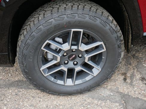 New 2026 GMC Terrain AT4 w/ Convenience Package III AWD/4WD image 9