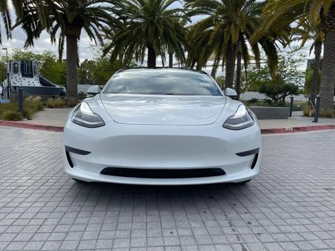 Used 2023 Tesla Model 3 Standard Range RWD image 2