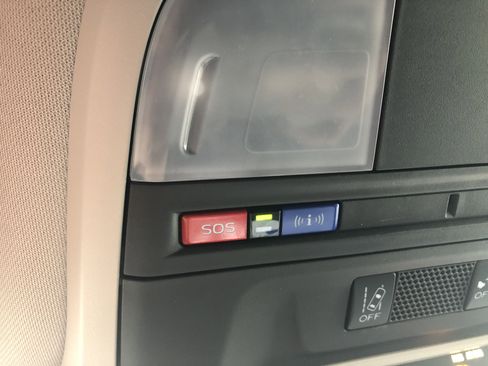 Certified 2023 Subaru Crosstrek 2.0i Premium image 6