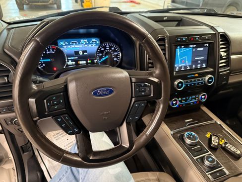 Used 2018 Ford Expedition Max Limited w/ Equipment Group 301A AWD/4WD image 55
