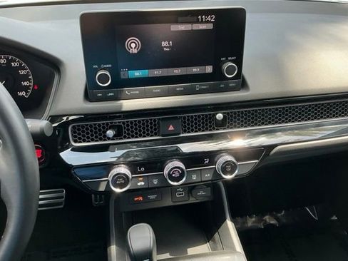 Used 2024 Honda Civic Sport image 18