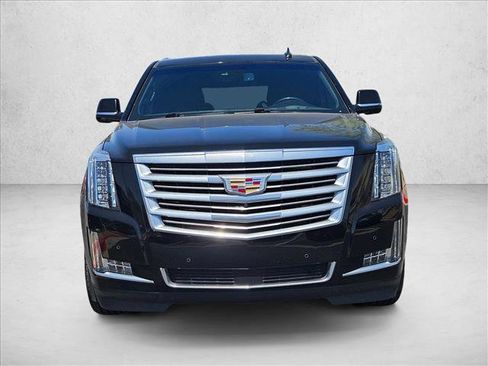 Used 2016 Cadillac Escalade Platinum AWD/4WD image 2