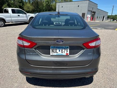 Used 2014 Ford Fusion SE FWD image 8