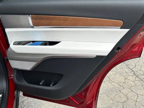 New 2026 Cadillac Vistiq Sport w/ LPO, Floor Liner Package image 22