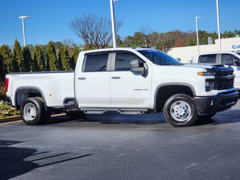 Used 2024 Chevrolet Silverado 3500 W/T w/ WT Convenience Package image 3
