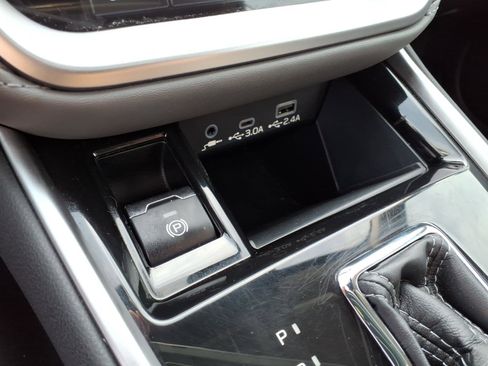 Used 2023 Subaru Outback Onyx Edition image 12