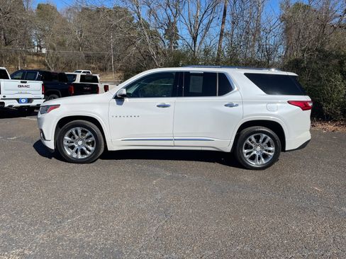 Used 2018 Chevrolet Traverse High Country image 2