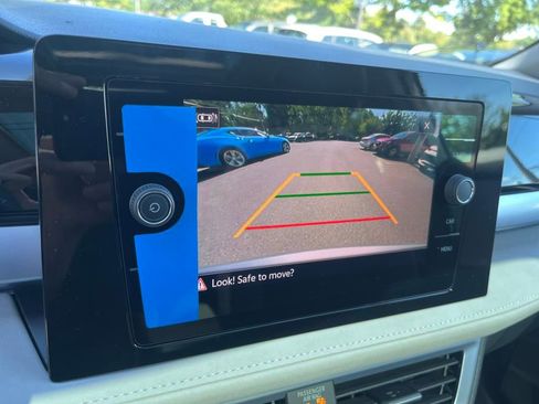 New 2025 Volkswagen Taos SE image 12