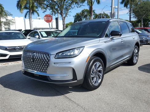 Certified 2023 Lincoln Corsair Standard image 3