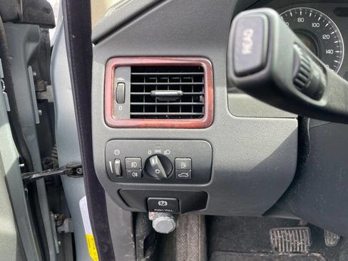 Used 2008 Volvo XC70 3.2 image 35