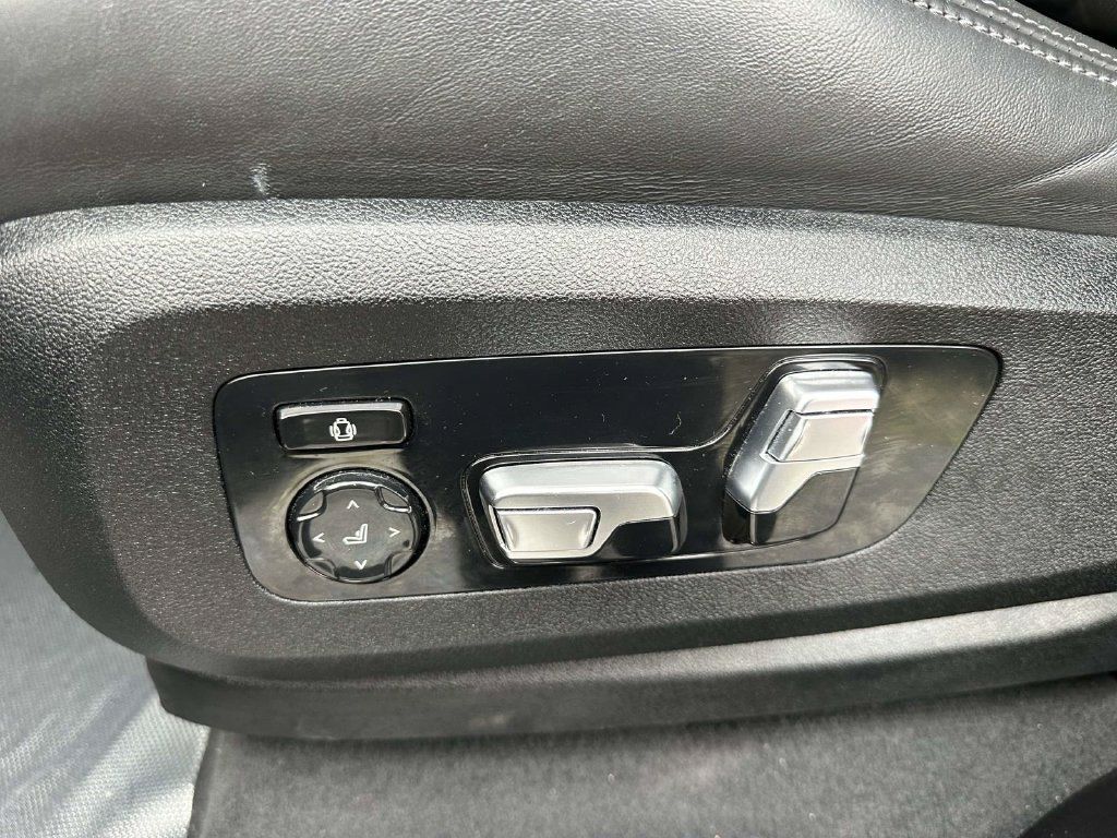 Used 2023 BMW X5 M w/ Executive Package AWD/4WD image 23