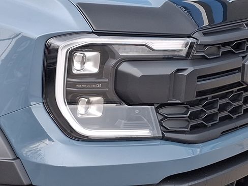 Used 2025 Ford Ranger Raptor image 9