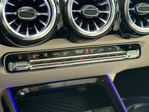 Certified 2023 Mercedes-Benz EQB 300 4MATIC image 19