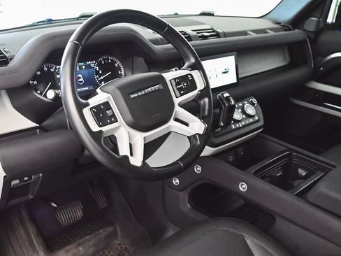 Used 2023 Land Rover Defender 90 S image 13
