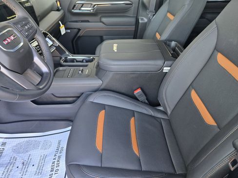 New 2026 GMC Sierra 2500 AT4 w/ AT4 Premium Plus Package image 8